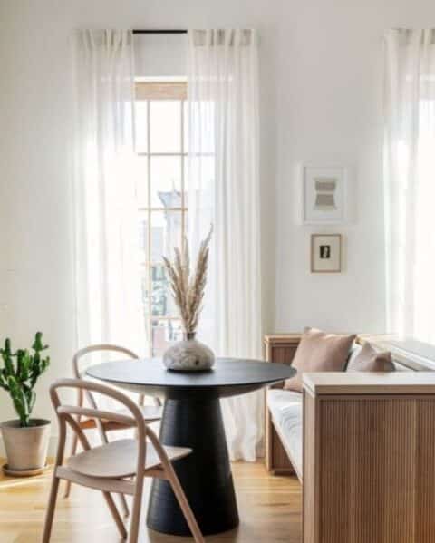 9 Best Dining Room Staging Tips For A Winning Showcase