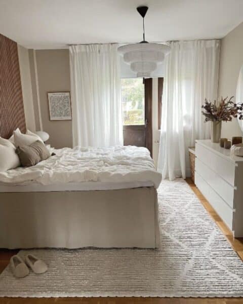 50 Cozy Bedroom Ideas To Create A COMFY OASIS